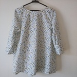 ボタニカルのＡラインブラウス