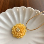 つまみ細工 　タンポポのネックレス