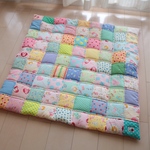 【kum...様オーダー品】Hello baby!　パッチワークマット　98cm×98cm