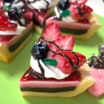 チョコがけストロベリームースタルトのキーホルダー
