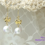 リッチホワイトコットンパールとりぼんのピアス（+50円でイヤリング♪）