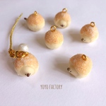 ハリネズミ鈴カステラのストラップ