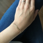 小さなリーフのボタニカルブレスレット