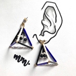 トライアングルピアス