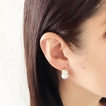 輝くクリスタルとコットンパールのピアスorイヤリング