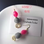 ピンク×ボーダーピアス