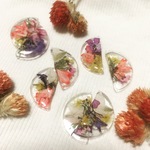 押花の半月イヤリング67【送料無料・パーツ変更】