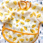 ♪送料無料♪ ルンルン♬Flower 半袖/長袖 お食事エプロン(アイボリー)