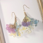 花束のピアス 春色