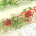 りんごとクローバーのバレッタ・Apple and Clover Hair Ornament