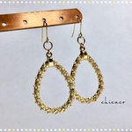 ミニミニパールのドロップフープピアス／イヤリング