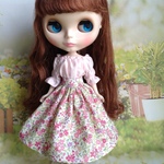  ピンクのオフショルブラウスのワンピース  小花柄 1/6ドール用