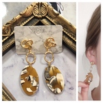 3連ねじりリング×イエローマーブルアクリルチタンピアス