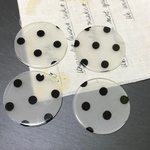 4個✦ドット柄アクリル  チャーム