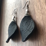 レザー ピアス