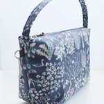 LIBERTY　Felicite　フェリシテ　25R　ビニコの持ち手付きおでかけポーチ♪