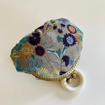 リバティ 刺繍花柄 がま口ポーチ