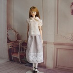 momoko ジェニー outfit.4.5 生成りニットのカットソー＋ストライプ柄スカート