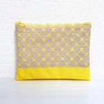＊麻にイエロー刺繍＊ナイロンポーチ＊　２０