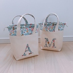 イニシャルトート♡リバティプリント♡ベッツィ♡トートバッグ♡イニシャル