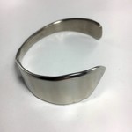 バターナイフバングル
