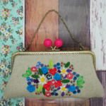 あめ玉ガマ口ポーチ　花園刺繍