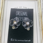 500円！クリアフラワーピアス