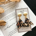 〔イヤリング〕brown leopard tassel