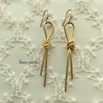 真鍮 結びピアス