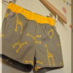 夏ラストSALE!!　キリンがかわいいショートパンツ　９０☆