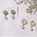送料無料＊ドライフラワーとクリアビーズピアス/イヤリング　レースフラワー
