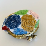 刺繍花柄 リバティ がま口ポーチ