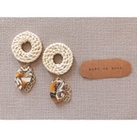 ring rattan × yellow oval