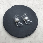 貝殻クリアパールピアス