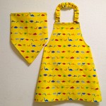 110cm 恐竜の大行進 ゴム紐  子供用エプロン（三角巾/給食帽・巾着袋オプション）