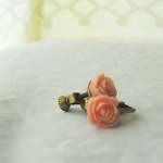 実りの色した薔薇のイヤリング（4色）