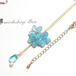 ブルースターの揺れるネックレス