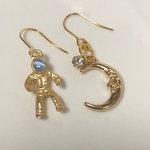 宇宙飛行士とムーンピアス