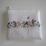 刺繍のミニポーチ（ガーデン）