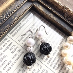 送料無料！✴︎黒薔薇&コットンパール✴︎ピアス⁑イヤリング✴︎