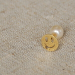 【再販】にこちゃんピアス(片耳)左ベロ出し