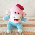 手のひらサイズのミニソックモンキー（ベレー帽・トリコロール） 