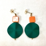 グリーンサークル&スクエアのピアス