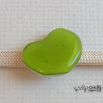 そら豆　黄緑　帯留め