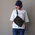 仕分けができるサコッシュ（カモフラ・コーデュラナイロン）