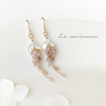 マルチカラースピネル×ホワイトシェルの花びらピアス*14kgf*