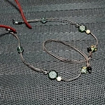 伸縮メガネチェーン茶　緑色ミルフィオリ　フローライト　アラゴナイト　オニキス　水晶