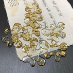 4個✦ 穴あり変形アクリルパーツ   