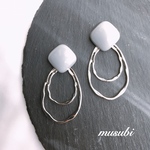 大人可愛い大ぶりピアス グレー×シルバーフープピアス イヤリング チタンピアス 