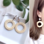 ✴︎再販売✴︎大ぶりラタンとシルバーチャームピアス※イヤリング変更可能
